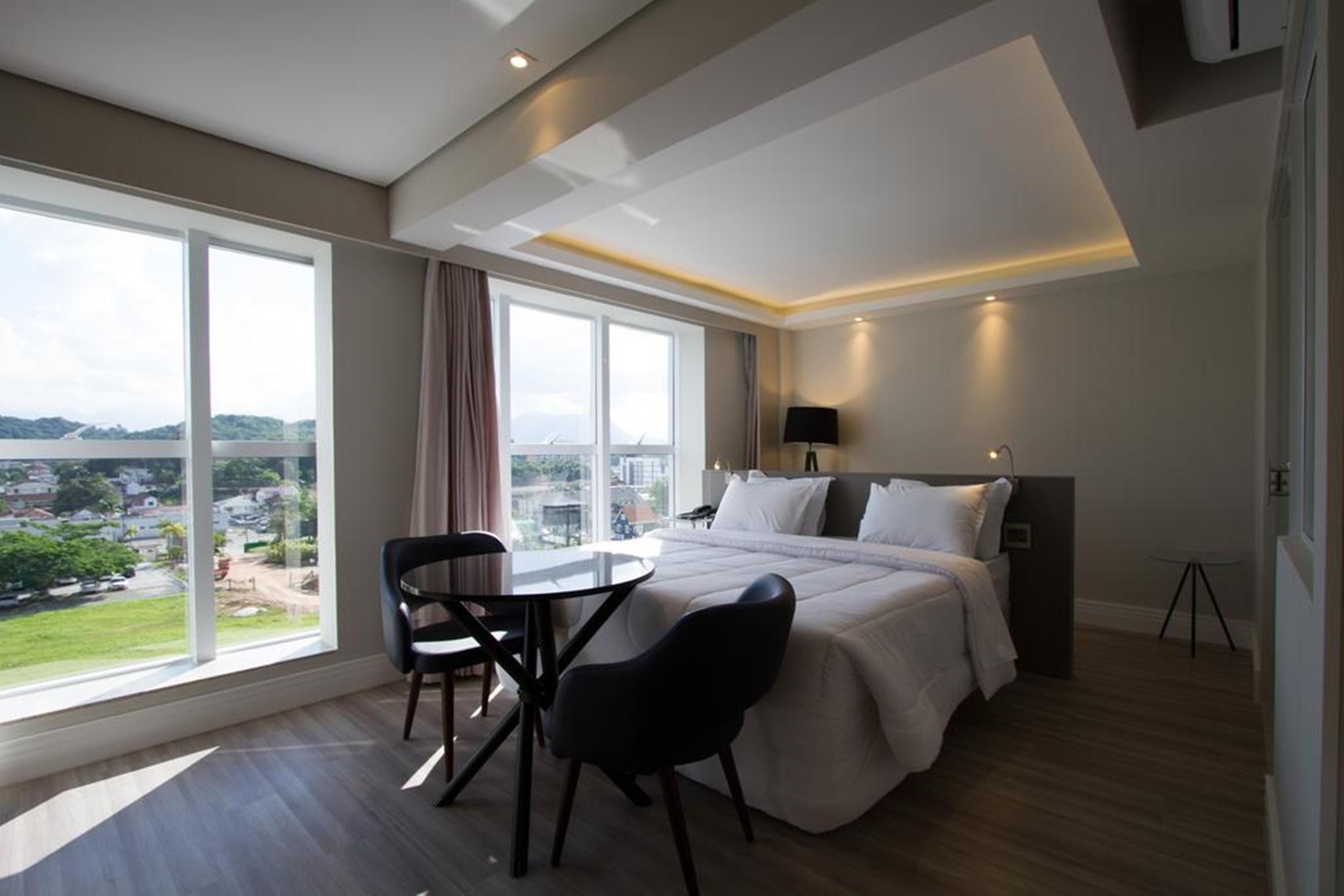 Le Canard 4* Joinville