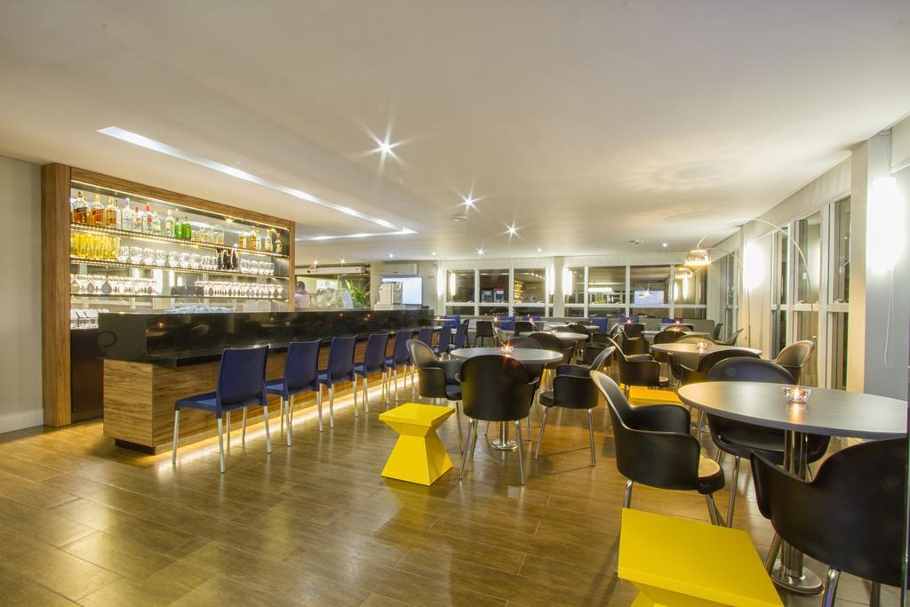 Le Canard Hotel 4*