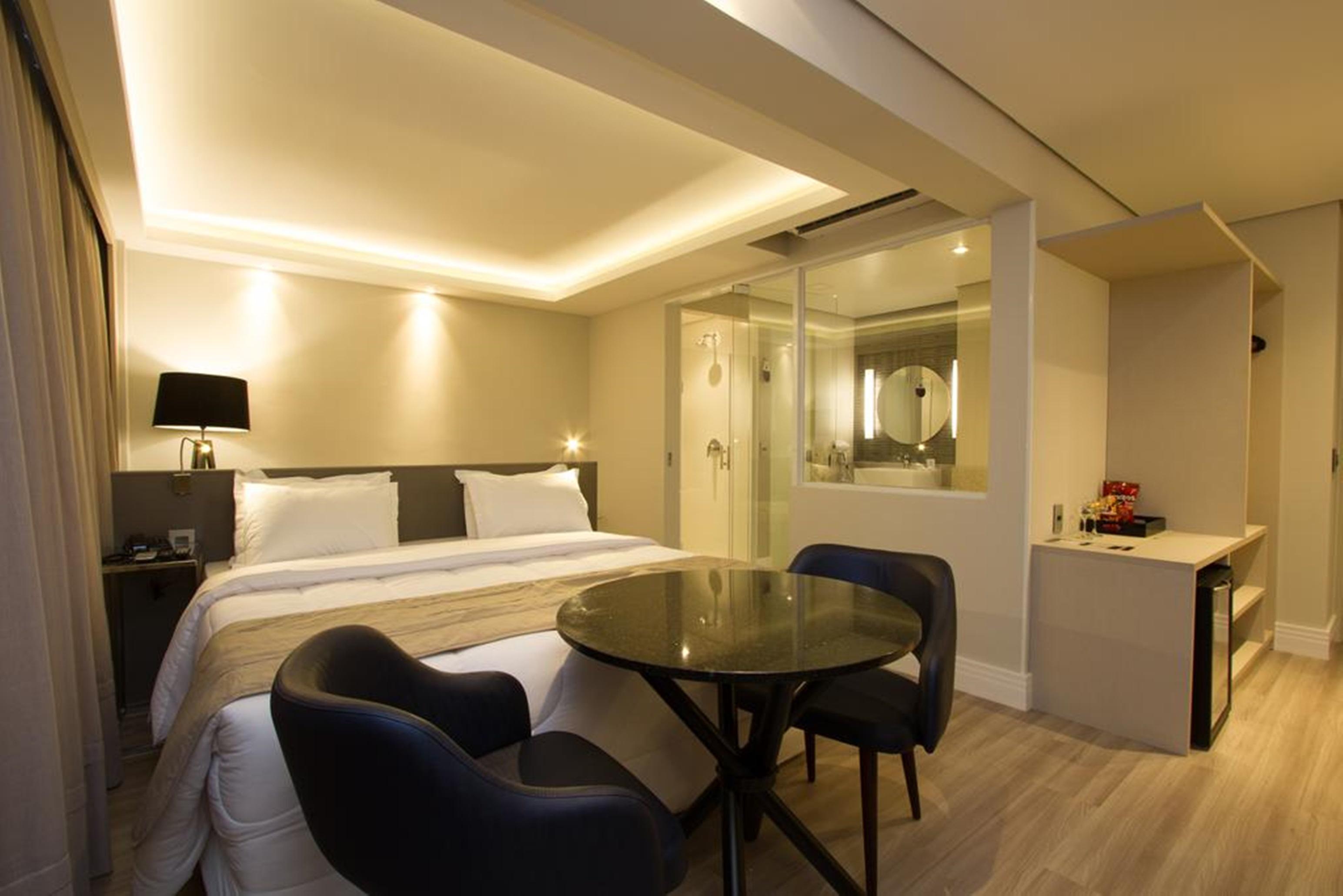 Le Canard Hotel 4*
