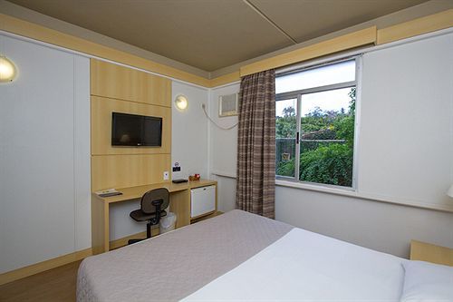 Le Canard Hotel 4*