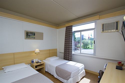 Le Canard Hotel Joinville