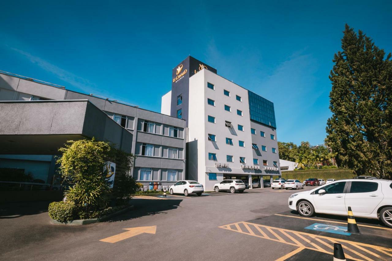 Le Canard Hotel 4*